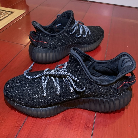 yeezy boost 350 v2 black noir